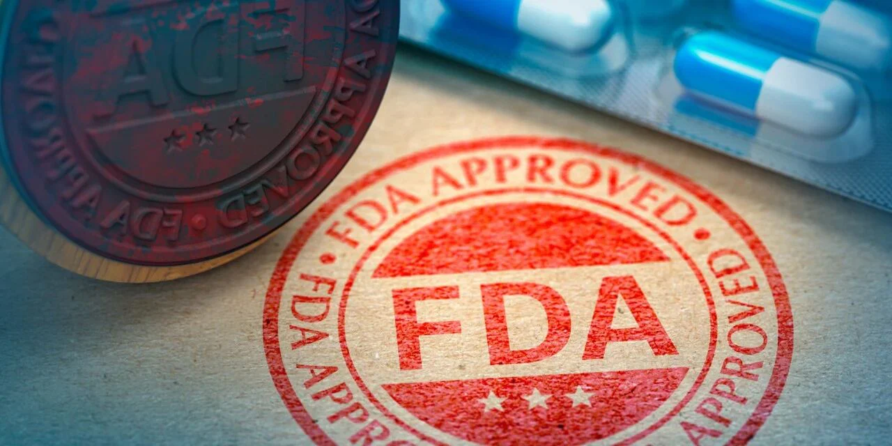 文章配图:“三重疫情”袭来!FDA 紧急授权新冠+流感联检产品!