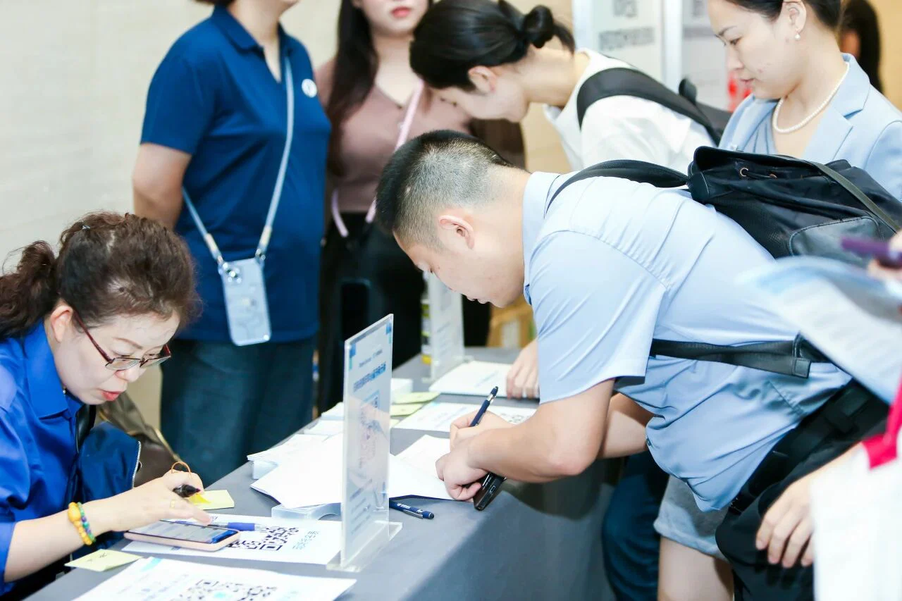 文章配图:未来已来:Pure Global 联合 Eurofins、亚马逊云科技共同赋能医械企业扬帆出海