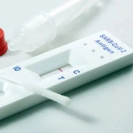 供不应求 | 紧急批准3款！39款的抗原检测试剂如何破局海内外“一盒难求”？
