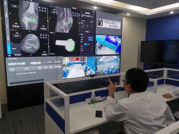 文章配图：【划时代】首例5G远程手术完成圆满成功！