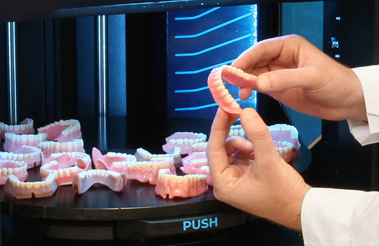 斯特拉塔西斯成功研发3D打印适用于口腔修复的医疗设备