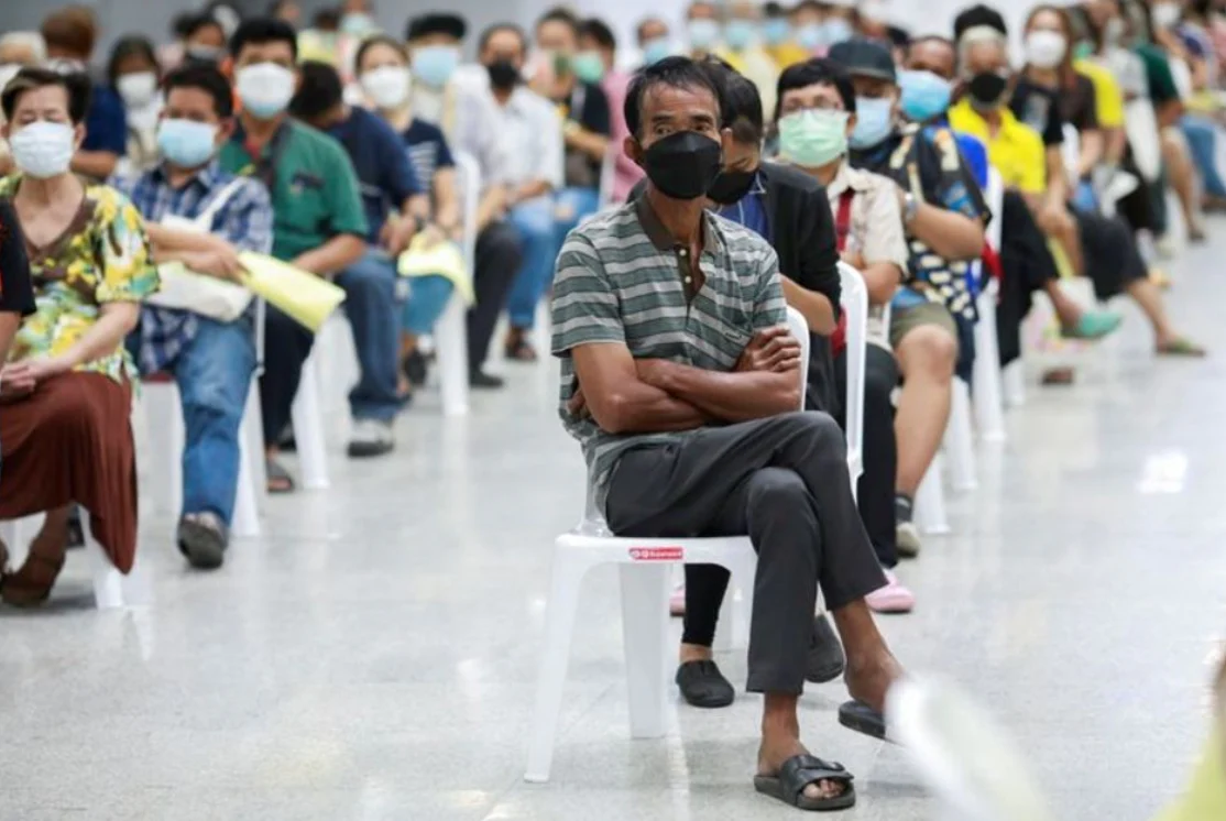 文章配图：恐怖！德尔塔未走，拉姆达又来！专家：新毒株或将逃避疫苗，杀死1/3感染者！