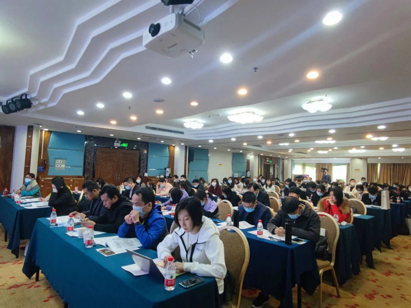 文章配图:年末的最后一场活动是属于MDR的~