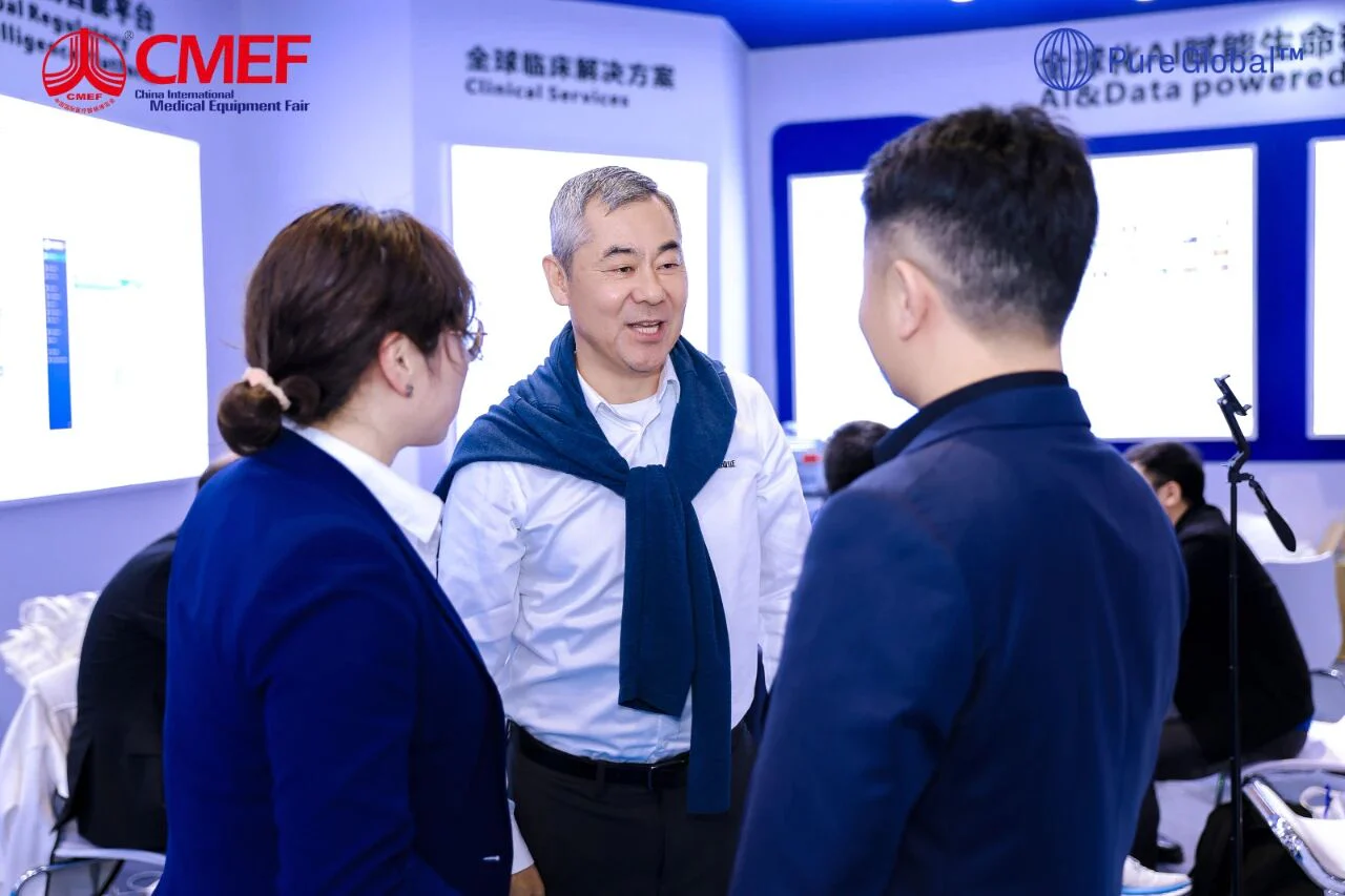 文章配图:CMEF Day 1丨医疗盛会开幕,Pure Global 喜迎四方宾客,展台内外胜友如云