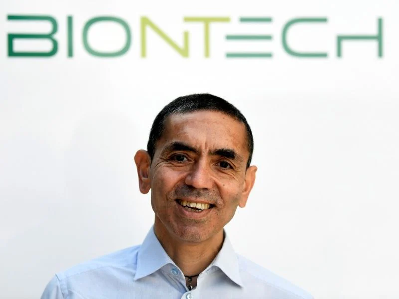 文章配图：牛逼！全球首款 mRNA 新冠疫苗获得 FDA 正式批准，复星医药参与联合研发！